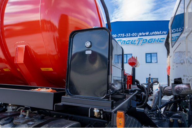 Бак гидросистемы