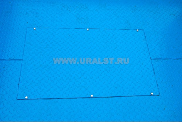 Люк доступа к генератору