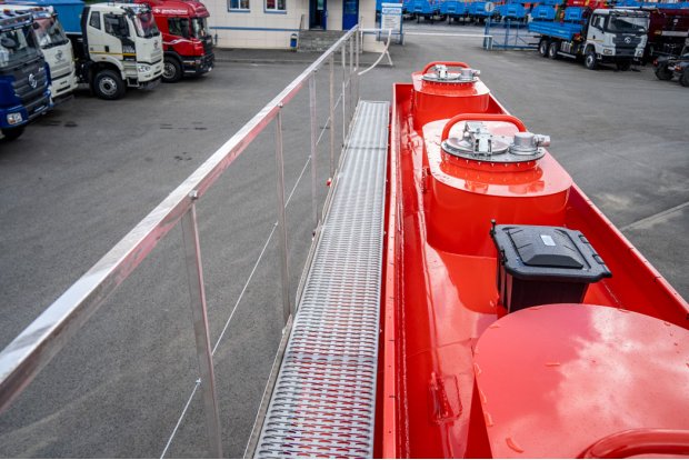 Площадка обслуживания цистерны