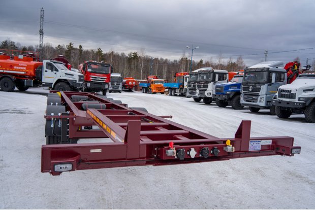 Грузовая платформа полуприцепа