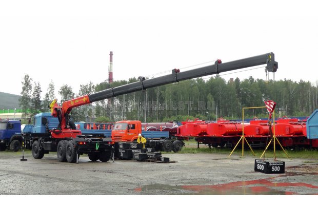 Седельный тягач Урал 63701М с КМУ ИТ-180