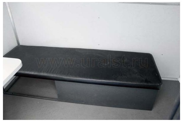 Диван-рундук кузова-фургона