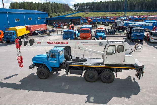 Автокран Челябинец Урал 4320-72