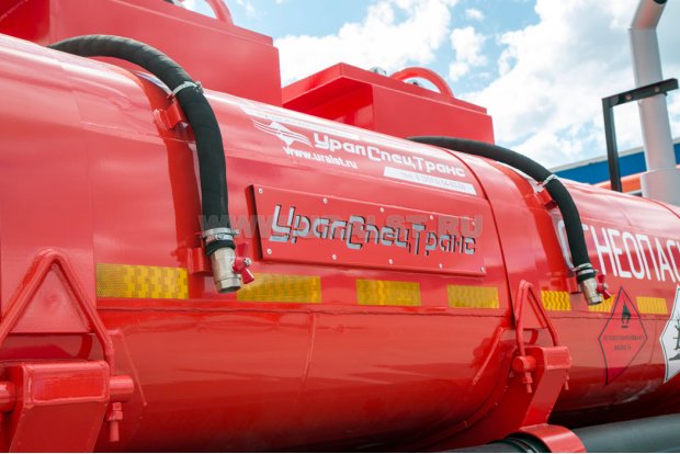 Шланг для слива разлитых нефтепродуктов