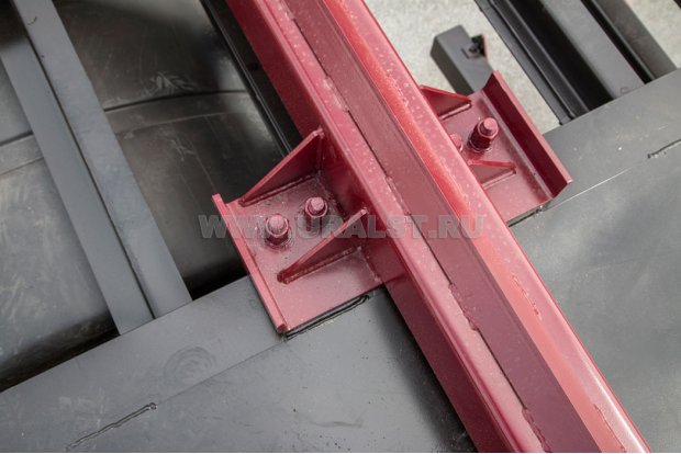 Крепление передвижного коника