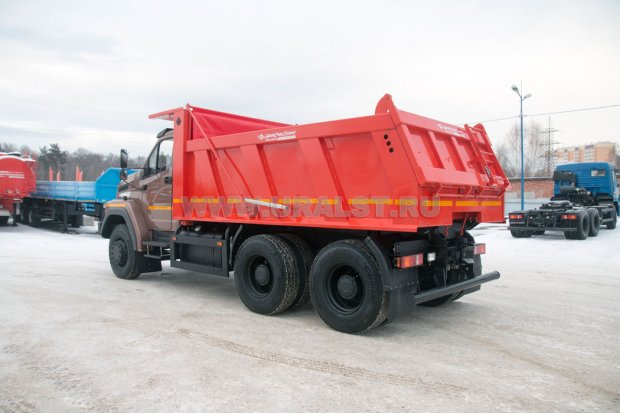 Самосвал Урал-NEXT 4320-72Е5 с задней разгрузкой