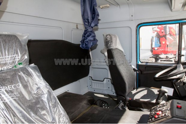 Спальное место в кабине водителя