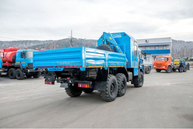 Грузопассажирский автомобиль УСТ Камаз ГПА с краном-манипулятором ИМ-55