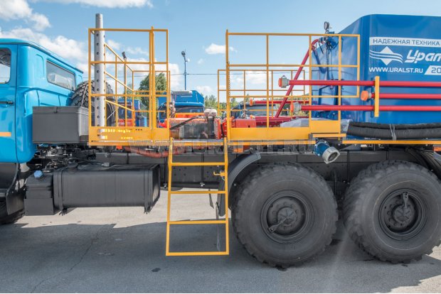 Площадка с оборудованием