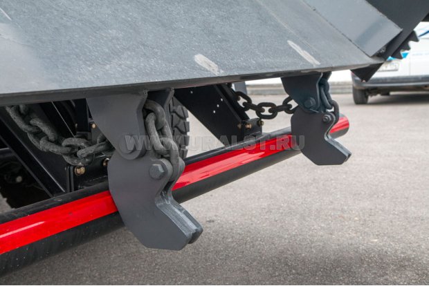 Автоматический замок запирания борта