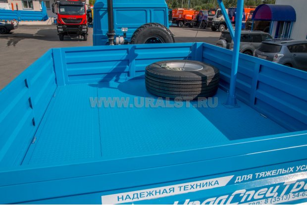 Бортовая площадка на гусаке