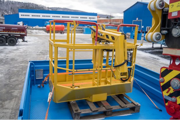 Люлька (корзина монтажная) для подъема людей на высоту