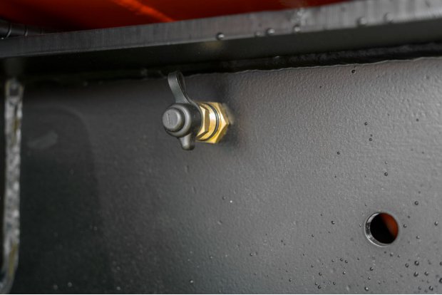 Штуцер подкачки