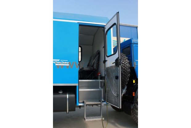 Откидная пассажирская лестница