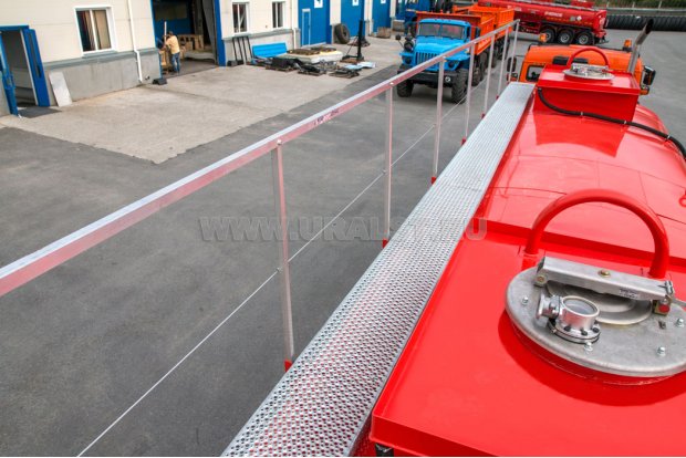 Площадка обслуживания цистерны