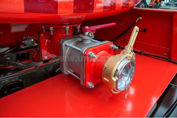 Сливной узел цистерны