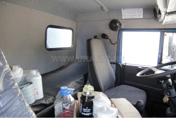 Спальное место в кабине водителя