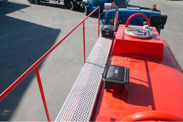 Площадка обслуживания цистерны