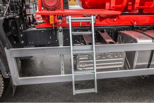 Выдвижная лестница