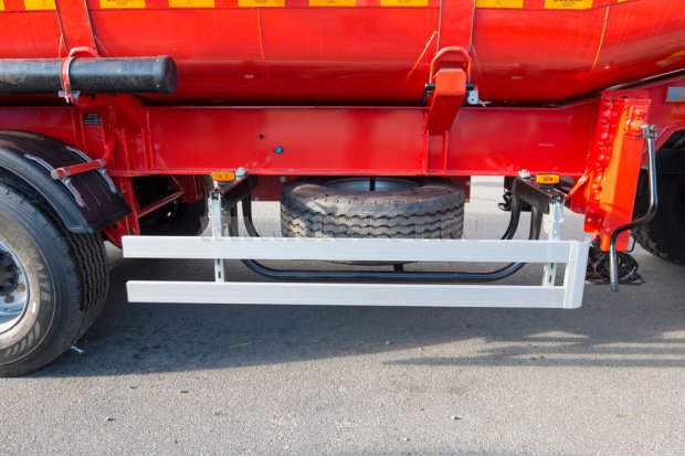 Боковая защита