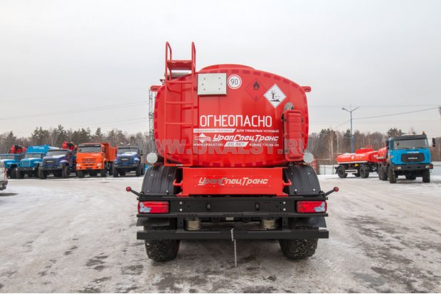 Полуприцеп цистерна ППЦ 26-32Л-3Н УСТ 9465 рамная, насос, пневмоподвеска 