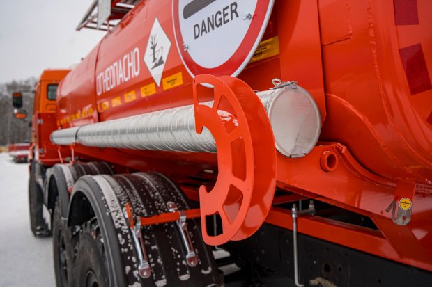 Крепление для раздаточного рукава