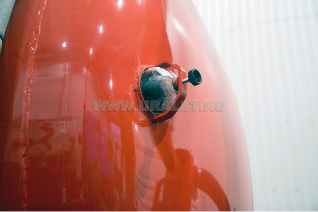 Окно уровня для вакуумных емкостей