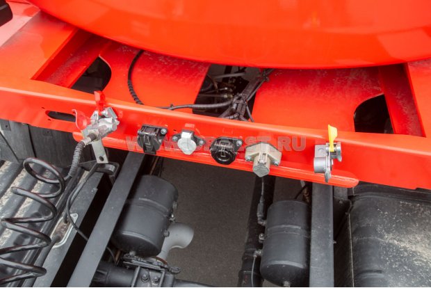 Пневмо и электро разъемы