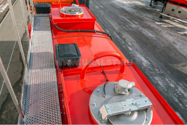 Площадка обслуживания цистерны