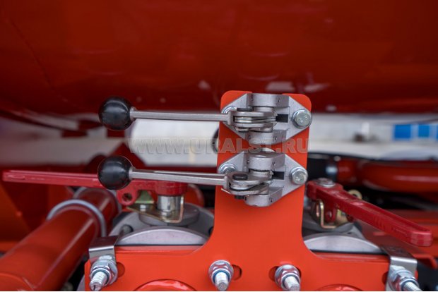 Рычаги управления донными клапанами