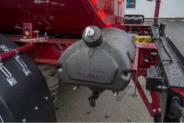 Бак для воды с краном и дозатором под жидкое мыло