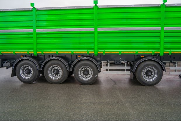 Оси полуприцепа, две подъемные оси