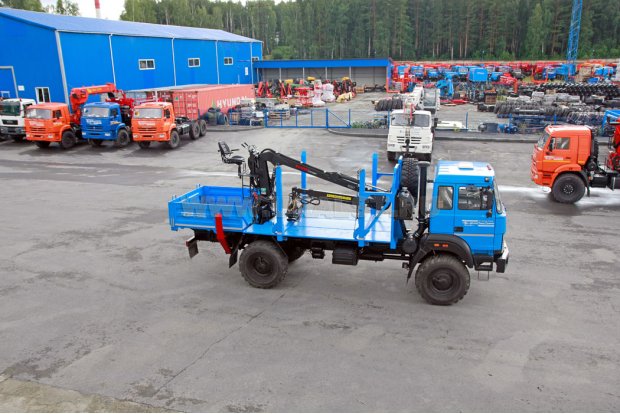 Сортиментовоз специальный Урал 43206-79ПН с манипулятором FARMI Forest 4067