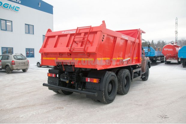 Самосвал Урал-NEXT 4320-72Е5 с задней разгрузкой