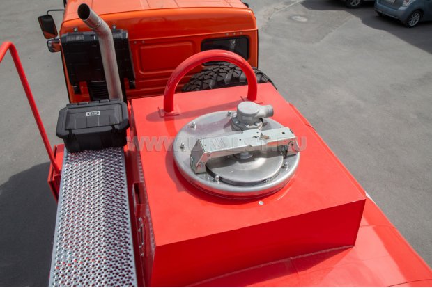 Автотопливозаправщик Камаз АТЗ-11Б-2 УСТ-5453