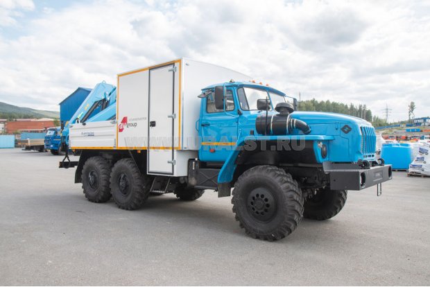 Грузопассажирский автомобиль ГПА 6+2 откр. с КМУ ИМ-95 УСТ 5453 Урал 4320Е5 