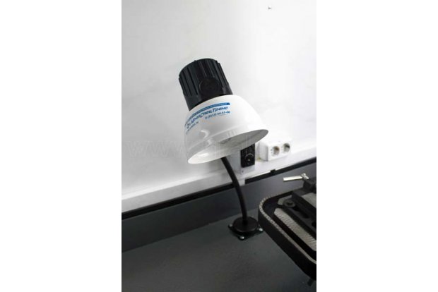 Настольный светильник