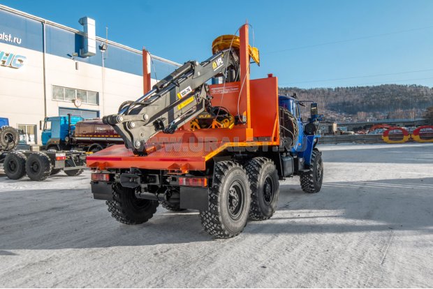Лесовоз с манипулятором VPL100-76 УСТ 5453 Урал 5557-60Е5 