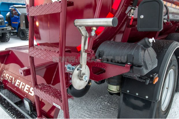 Подъем и опускание защитного ограждения