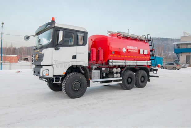 Автотопливозаправщик АТЗ-17-2 два отсека, УВТ-40, SHACMAN (ШАКМАН) SX32586T385 6х6, 315/80R22,5, КБ 3775мм