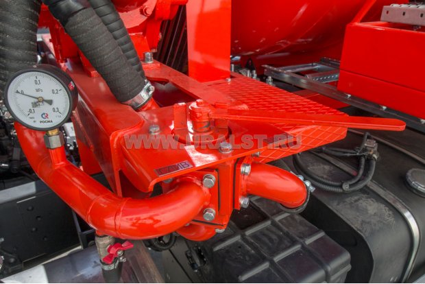 Кран управления операциями вакуумного забора /слива