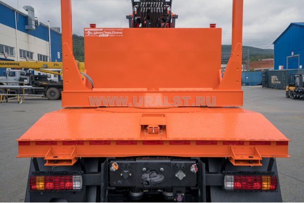 Лесовозная платформа