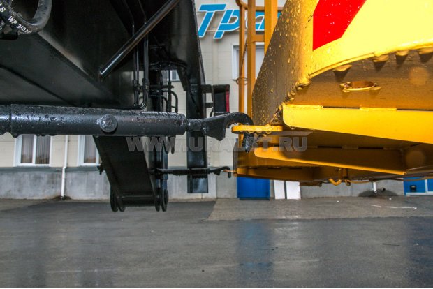 Фиксатор корзины в транспортном положении