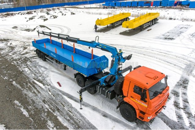 Кран-манипулятор ИМ-180-05 в рабочем положении