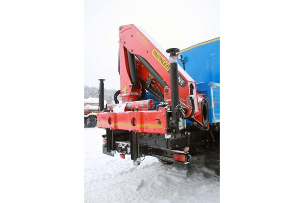 Фургон с манипулятором