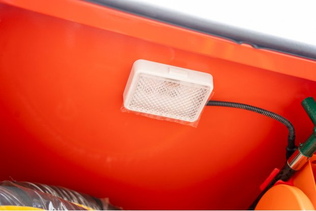 Освещение в ящике УВТ