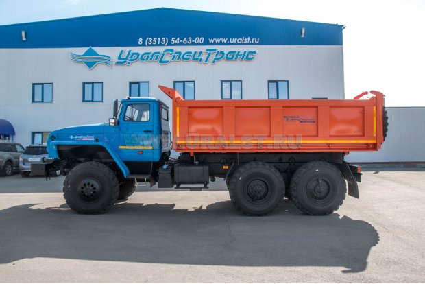 Самосвал Урал 5557-60Е5 с трёхсторонней разгрузкой