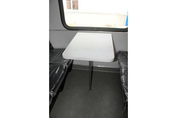 Стол пассажирского отсека