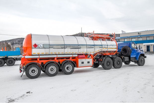 Полуприцеп цистерна нефтевоз ППЦН 26КТ-32 УСТ 9465 термос, нар. нерж, внутр. 5 мм