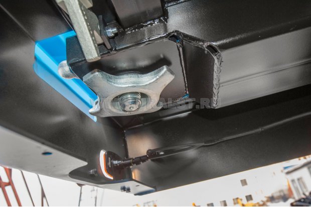 Фитинги для фиксации перевозимых контейнеров